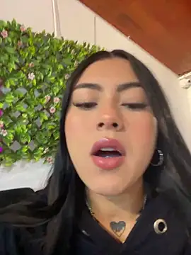 Snapshot of emily_22x chatting on October 2025 05:48:02 PM emily 22x online show from October 2025 05:48:02 PM