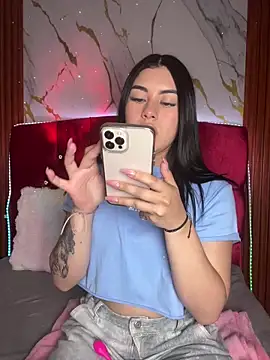 Snapshot of emily_22x chatting on November 2025 09:47:01 PM emily 22x online show from November 2025 09:47:01 PM