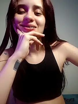 Snapshot of Kim_19 chatting on September 2025 03:33:02 AM Kim 19 online show from September 2025 03:33:02 AM