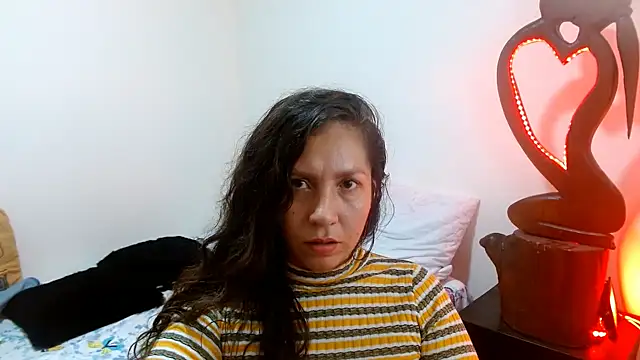 Snapshot of naihroby chatting on December 2024 05:28:02 AM naihroby online show from December 2024 05:28:02 AM