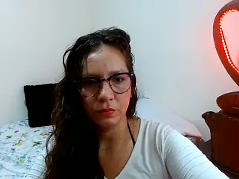 Snapshot of naihroby chatting on December 2024 02:55:02 AM naihroby online show from December 2024 02:55:02 AM