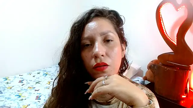 Snapshot of naihroby chatting on December 2024 01:00:02 AM naihroby online show from December 2024 01:00:02 AM