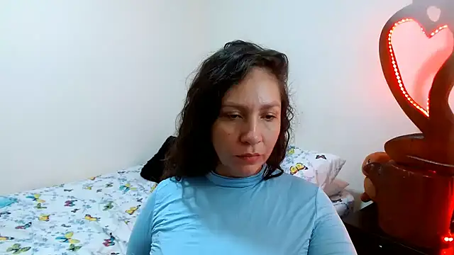 Snapshot of naihroby chatting on January 2025 02:33:01 AM naihroby online show from January 2025 02:33:01 AM