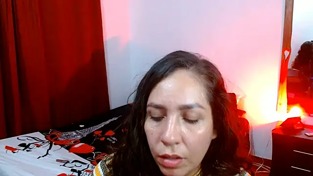 Snapshot of naihroby chatting on January 2025 02:47:01 AM naihroby online show from January 2025 02:47:01 AM