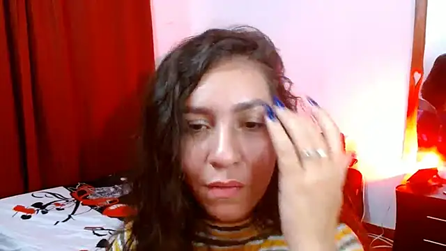 Snapshot of naihroby chatting on January 2025 05:48:01 AM naihroby online show from January 2025 05:48:01 AM