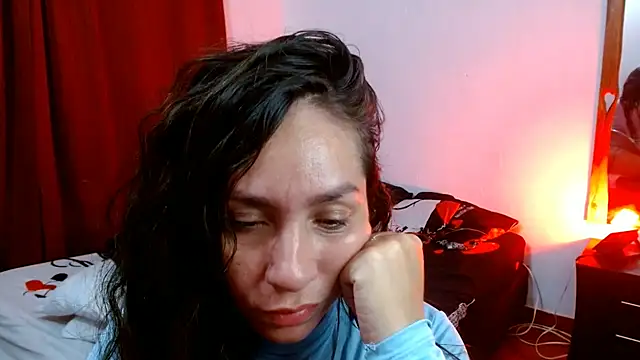 Snapshot of naihroby chatting on January 2025 03:26:01 AM naihroby online show from January 2025 03:26:01 AM