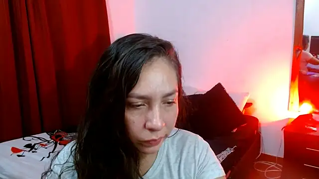 Snapshot of naihroby chatting on January 2025 04:29:01 AM naihroby online show from January 2025 04:29:01 AM