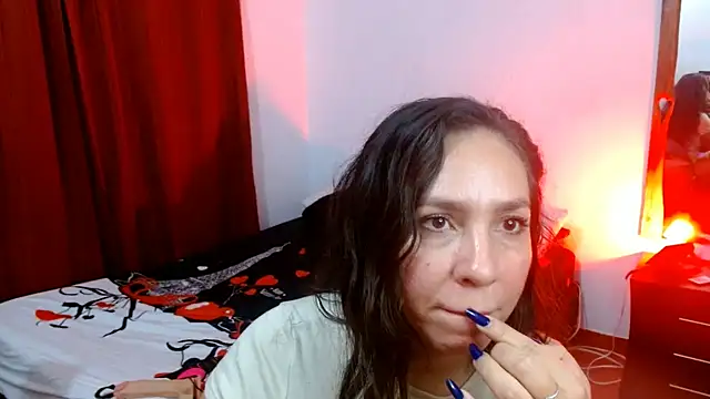 Snapshot of naihroby chatting on January 2025 03:44:02 AM naihroby online show from January 2025 03:44:02 AM