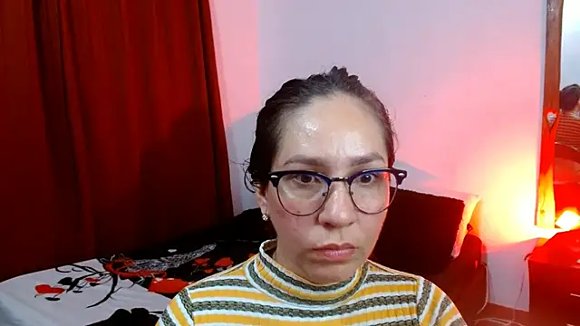 Snapshot of naihroby chatting on February 2025 03:21:01 AM naihroby online show from February 2025 03:21:01 AM