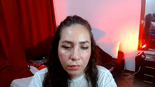 Snapshot of naihroby chatting on February 2025 01:25:02 AM naihroby online show from February 2025 01:25:02 AM