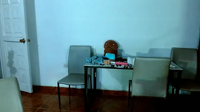 Snapshot of naihroby chatting on February 2025 04:16:02 AM naihroby online show from February 2025 04:16:02 AM