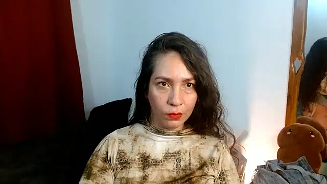 Snapshot of naihroby chatting on February 2025 04:41:02 AM naihroby online show from February 2025 04:41:02 AM