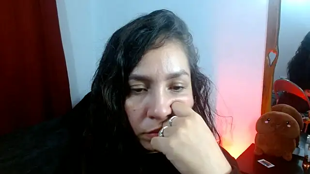 Snapshot of naihroby chatting on March 2025 04:13:01 AM naihroby online show from March 2025 04:13:01 AM