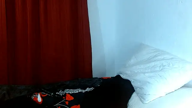 Snapshot of naihroby chatting on March 2025 01:37:01 AM naihroby online show from March 2025 01:37:01 AM