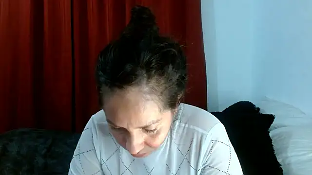 Snapshot of naihroby chatting on March 2025 01:03:02 AM naihroby online show from March 2025 01:03:02 AM