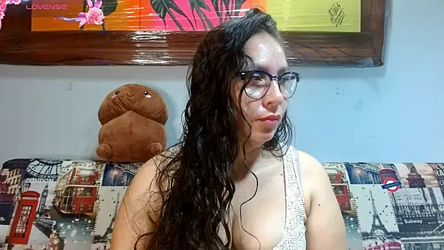 Snapshot of naihroby chatting on September 2025 07:57:01 PM naihroby online show from September 2025 07:57:01 PM