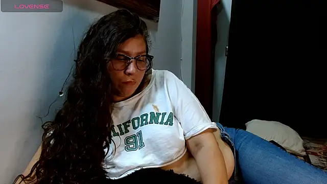 Snapshot of naihroby chatting on September 2025 05:09:02 AM naihroby online show from September 2025 05:09:02 AM