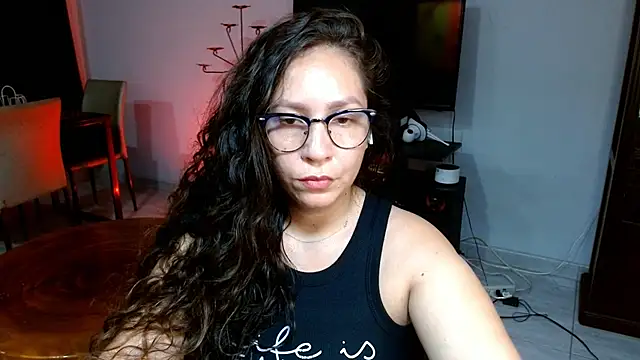 Snapshot of naihroby chatting on September 2025 03:20:01 AM naihroby online show from September 2025 03:20:01 AM