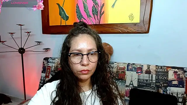 Snapshot of naihroby chatting on October 2025 03:20:01 AM naihroby online show from October 2025 03:20:01 AM