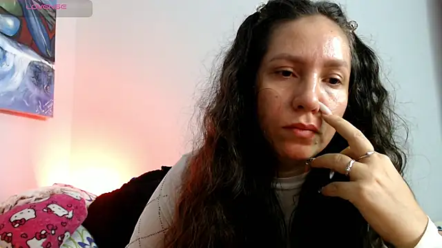 Snapshot of naihroby chatting on October 2025 04:13:01 AM naihroby online show from October 2025 04:13:01 AM