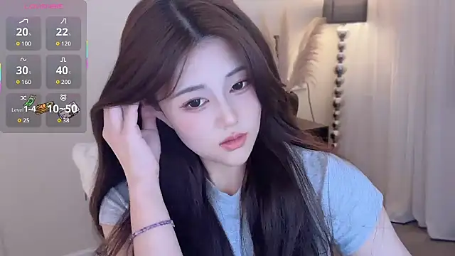 Strawberrybabyy1 online show from September 2025 02:30:02 PM