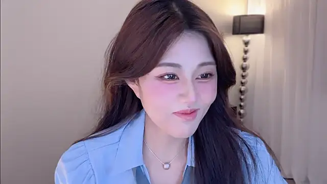 Strawberrybabyy1 online show from October 2025 03:34:01 PM