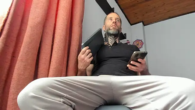 Snapshot of Antoniohot2024 chatting on January 2025 05:49:02 PM Antoniohot2024 online show from January 2025 05:49:02 PM