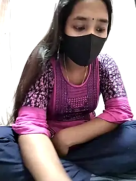 Snapshot of Etha-Moni chatting on December 2024 05:37:01 PM Etha-Moni online show from December 2024 05:37:01 PM