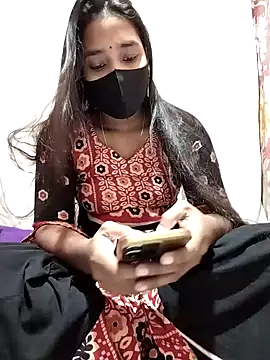 Snapshot of Etha-Moni chatting on December 2024 06:00:02 PM Etha-Moni online show from December 2024 06:00:02 PM