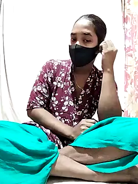 Snapshot of Etha-Moni chatting on December 2024 12:24:01 PM Etha-Moni online show from December 2024 12:24:01 PM