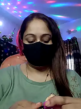 Snapshot of Etha-Moni chatting on September 2025 10:37:01 AM Etha-Moni online show from September 2025 10:37:01 AM