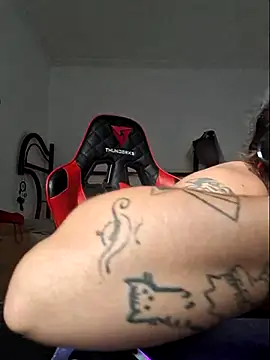 luuhcat09 online show from October 2025 05:57:01 PM