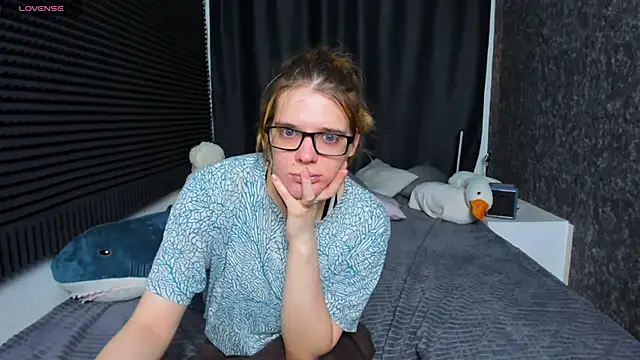 KIKI Krash online show from March 2025 10:17:01 AM