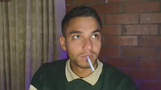 Snapshot of Leandro_valenzuela chatting on February 2025 02:44:02 AM Leandro valenzuela online show from February 2025 02:44:02 AM