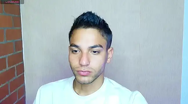 Snapshot of Leandro_valenzuela chatting on February 2025 12:43:01 AM Leandro valenzuela online show from February 2025 12:43:01 AM