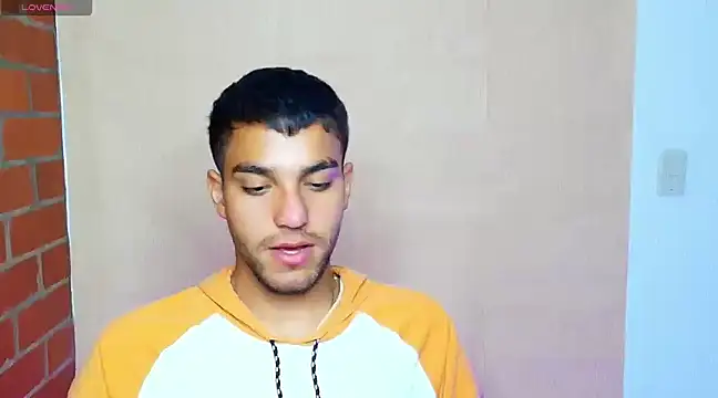 Snapshot of Leandro_valenzuela chatting on March 2025 03:44:01 AM Leandro valenzuela online show from March 2025 03:44:01 AM