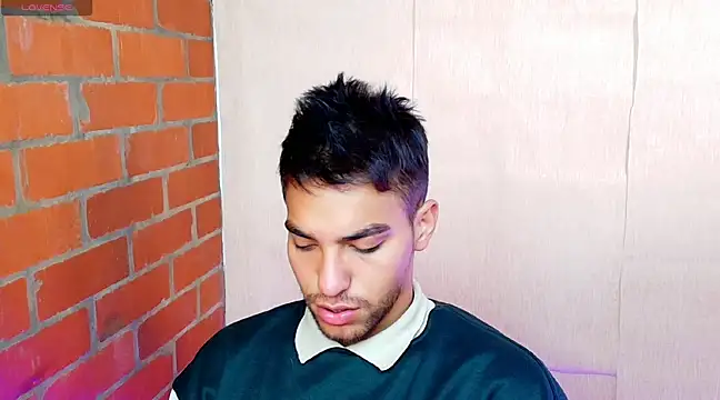 Snapshot of Leandro_valenzuela chatting on March 2025 03:35:01 PM Leandro valenzuela online show from March 2025 03:35:01 PM