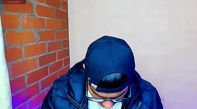 Snapshot of Leandro_valenzuela chatting on March 2025 12:45:01 PM Leandro valenzuela online show from March 2025 12:45:01 PM