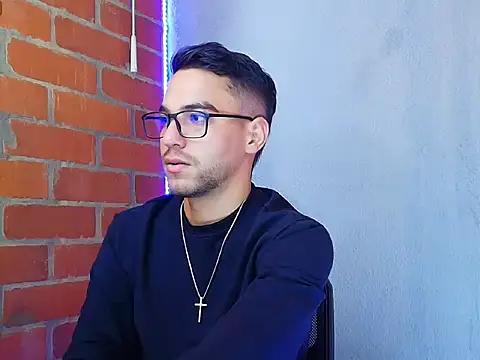Snapshot of Leandro_valenzuela chatting on September 2025 05:03:01 PM Leandro valenzuela online show from September 2025 05:03:01 PM