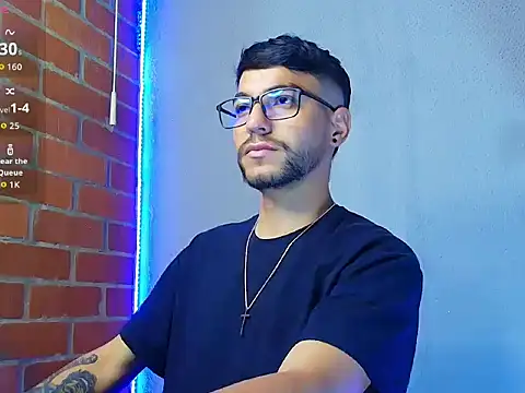 Leandro valenzuela online show from October 2025 03:20:02 AM