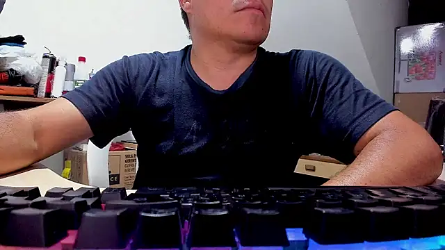 Jhonatan Morales S online show from October 2025 04:15:01 AM