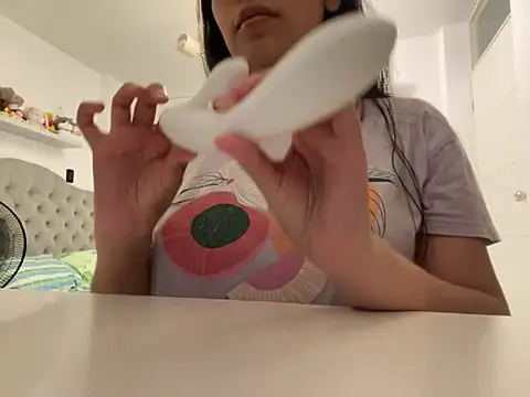 ForeverLola2024 online show from March 2025 04:06:01 AM