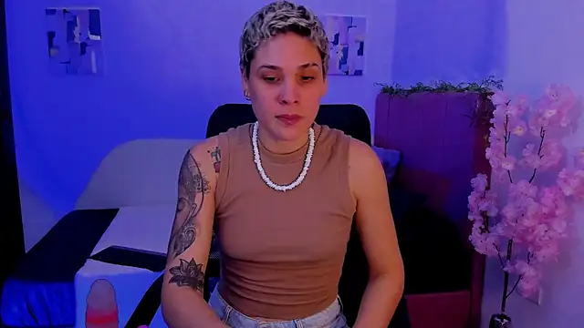 Charlee pink online show from November 2025 09:47:01 PM