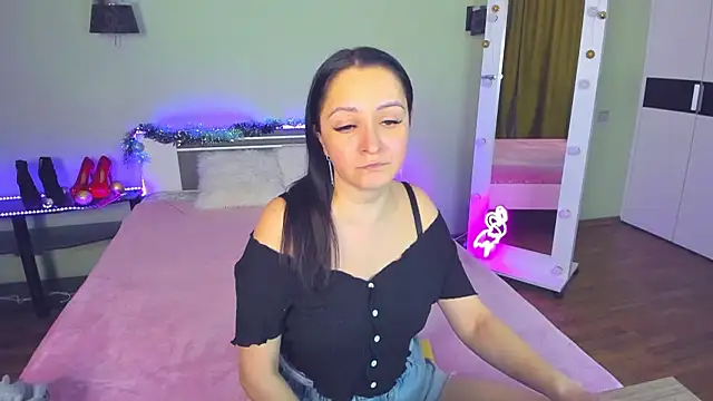 AngellLika online show from December 2024 04:34:01 PM