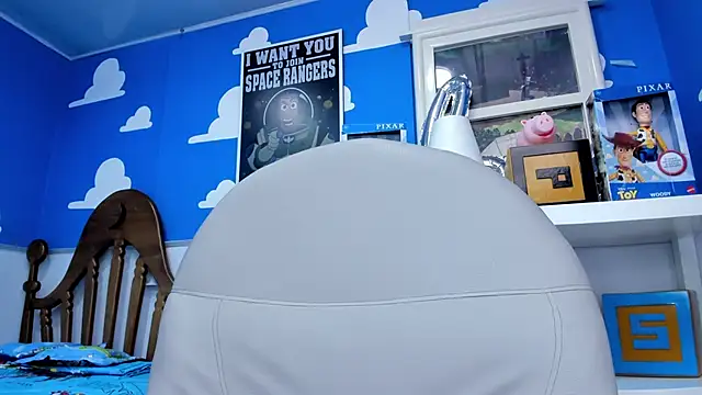 Snapshot of miss__allison chatting on February 2025 02:15:02 PM miss allison online show from February 2025 02:15:02 PM