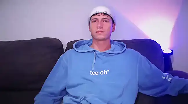 Snapshot of Jamesss__ chatting on February 2025 03:56:02 AM Jamesss online show from February 2025 03:56:02 AM