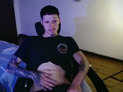 Snapshot of Jamesss__ chatting on November 2025 06:59:01 AM Jamesss online show from November 2025 06:59:01 AM