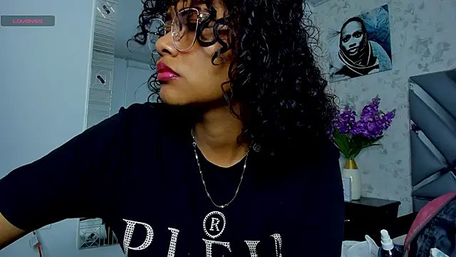 moon HoneyX online show from March 2025 02:04:02 PM