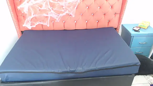 Snapshot of lily_jamesx chatting on October 2025 02:04:02 PM lily jamesx online show from October 2025 02:04:02 PM