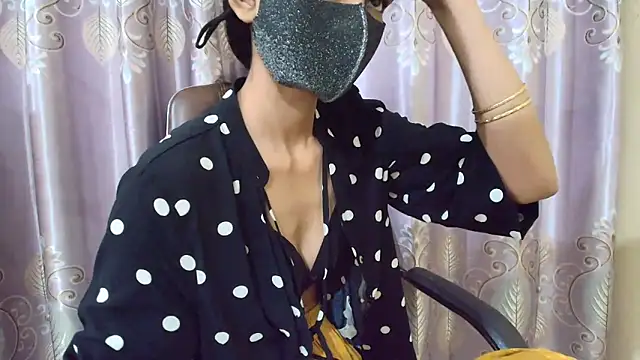 Srabontii online show from September 2025 10:04:01 PM